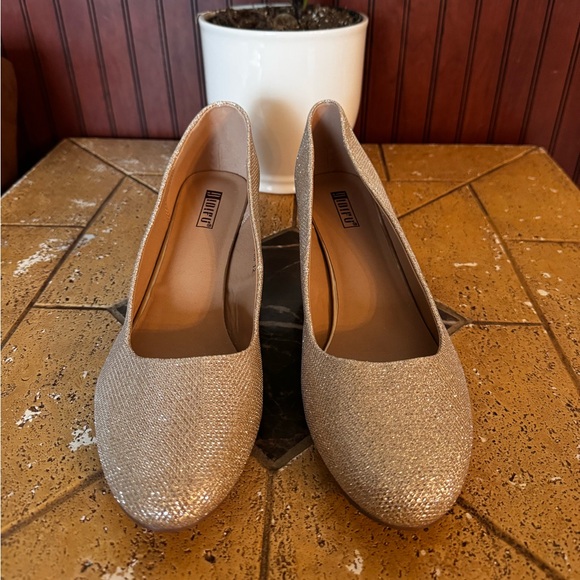 Women’s Size 12 Sparkly Gold Pumps by IDIFU – New, Elegant Party Heels - Picture 5 of 7